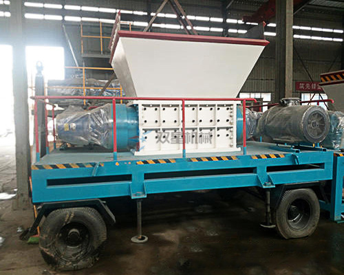 移動式撕碎機(jī)