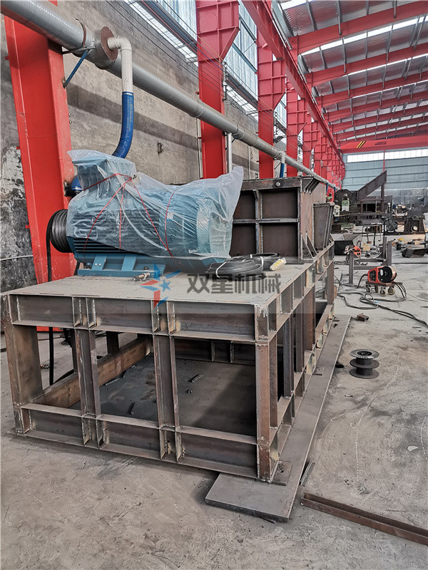 金屬破碎機(jī)車間現(xiàn)場實(shí)拍