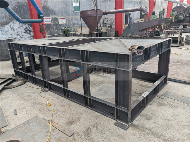 <a href='http://snowstop.com.cn/psxl/4.html' target='_blank'><span>廢鋼破碎機</span></a>廠家生產(chǎn)車間