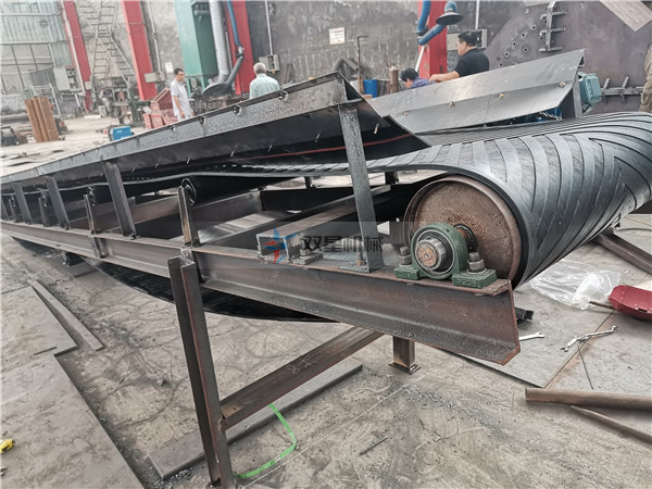 廢鋼破碎機設備客戶現(xiàn)場考察