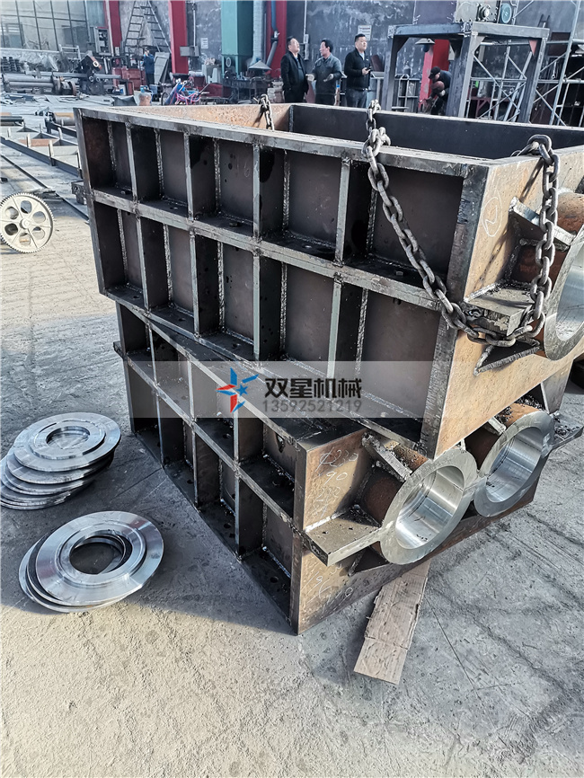 <a href='http://snowstop.com.cn/ssxl/10.html' target='_blank'><span>金屬撕碎機(jī)</span></a>撕碎箱體實(shí)拍