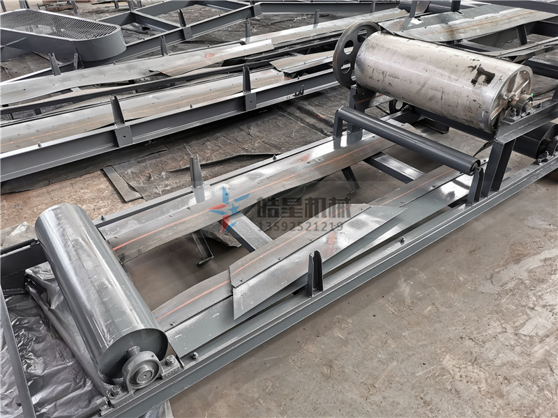 <a href='http://snowstop.com.cn/psxl/3.html' target='_blank'><span>鋁合金破碎機</span></a>廠家設備制造現(xiàn)場實拍