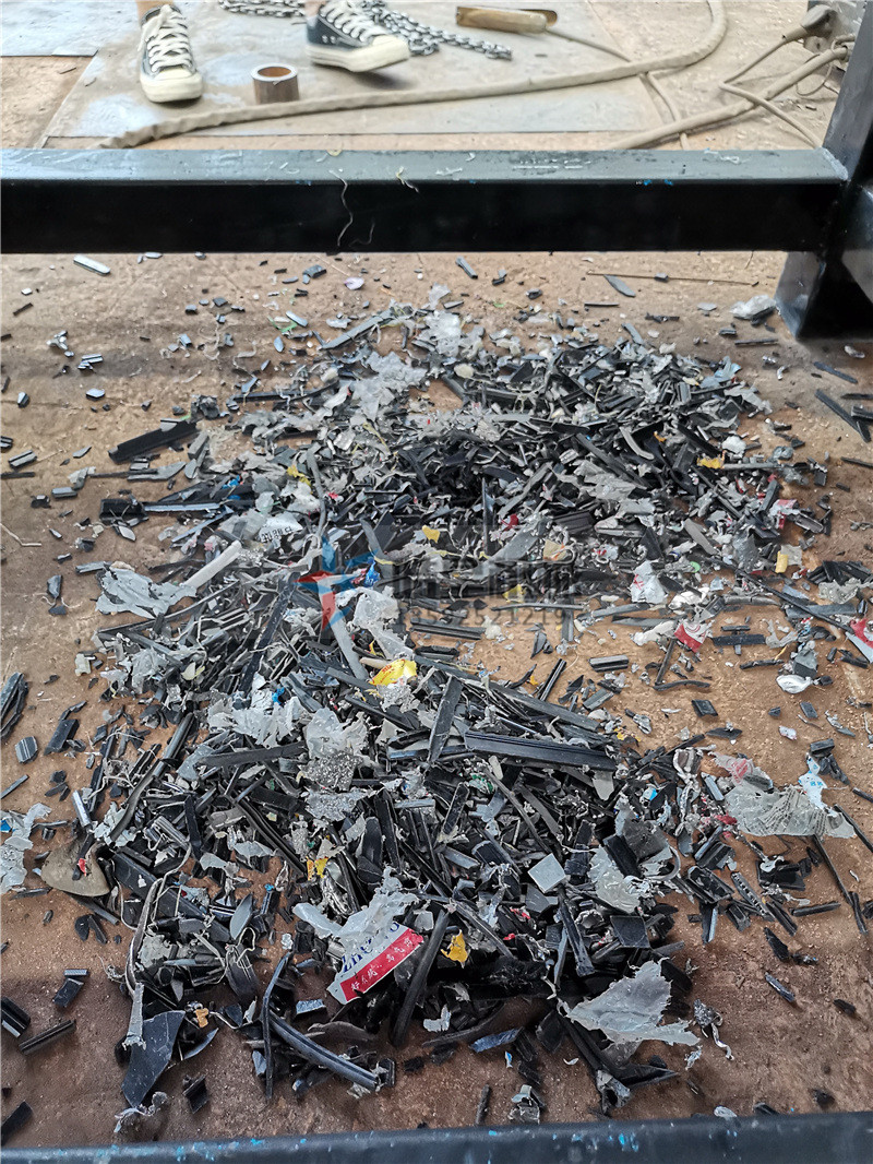 <a href='http://snowstop.com.cn/ptsb/1033.html' target='_blank'><span>渦電流分選機(jī)</span></a>|<a href='http://snowstop.com.cn/fenxuan/1731.html' target='_blank'><span>跳鋁機(jī)</span></a>|鐵鋁破碎分選效果