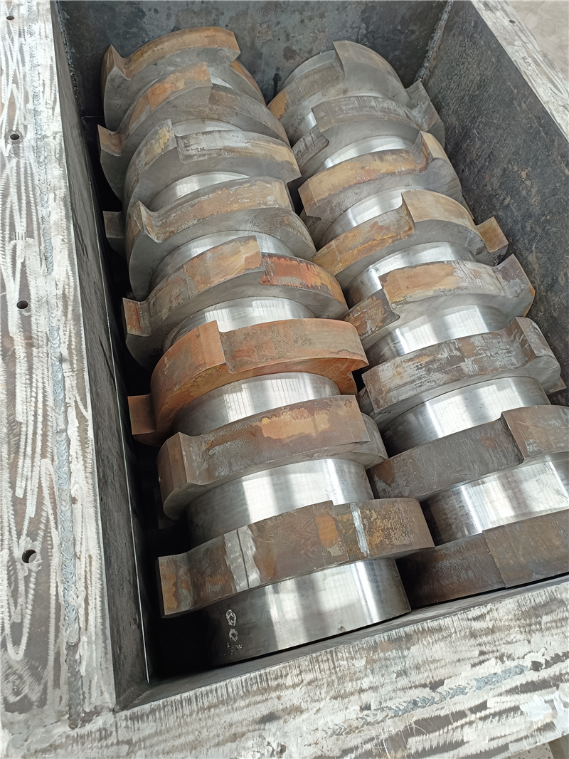 金屬撕碎機斷橋鋁撕碎機設備生產現場實拍