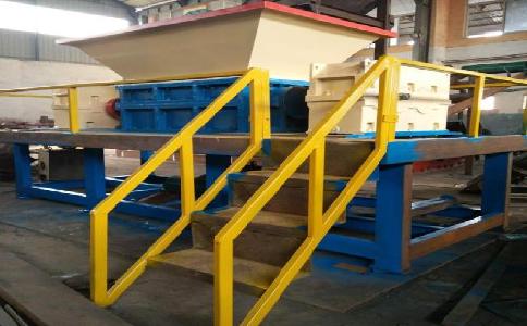 為什么建議你選擇<a href='http://snowstop.com.cn/ssxl/10.html' target='_blank'><span>金屬撕碎機(jī)</span></a>